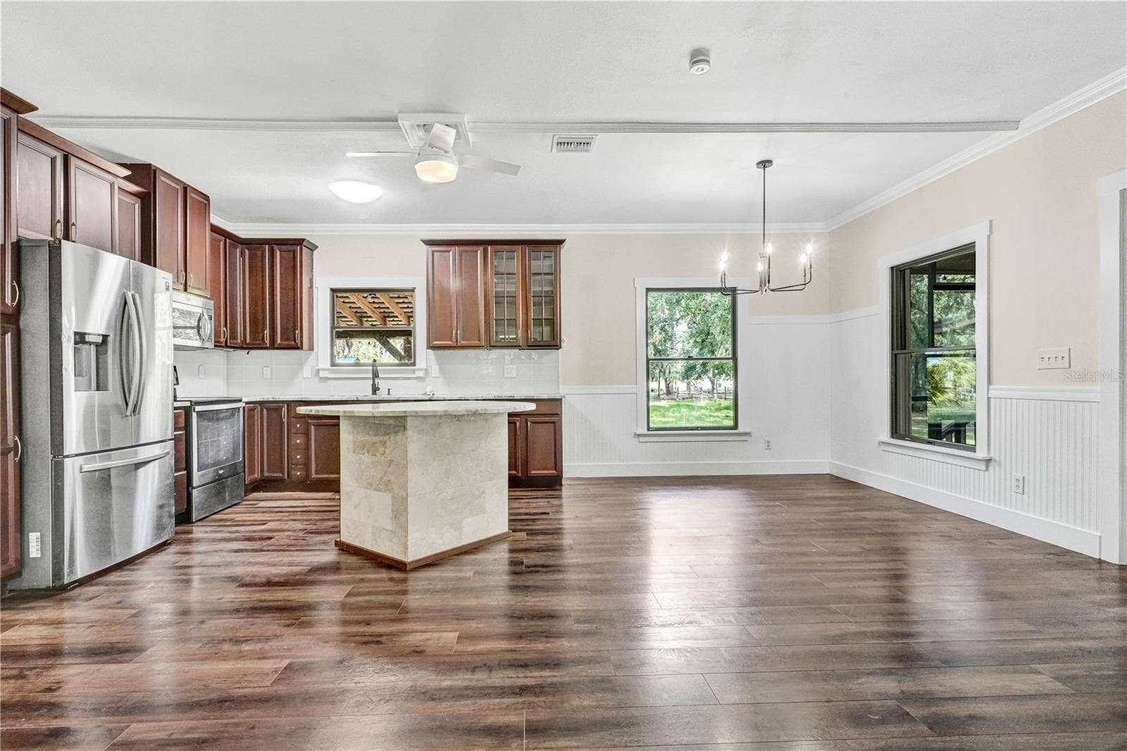 16418 WINBURN DRIVE, Sarasota, FL 34240 Dining and Kitchen