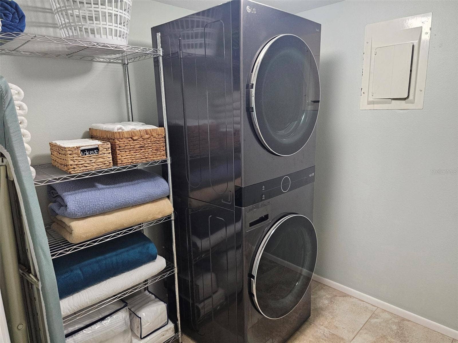 4550 PINEBROOK CIRCLE, #205, Bradenton, FL 34209 Laundry room