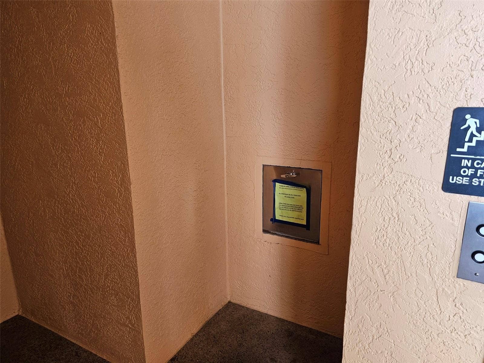 4550 PINEBROOK CIRCLE, #205, Bradenton, FL 34209 Trash chute