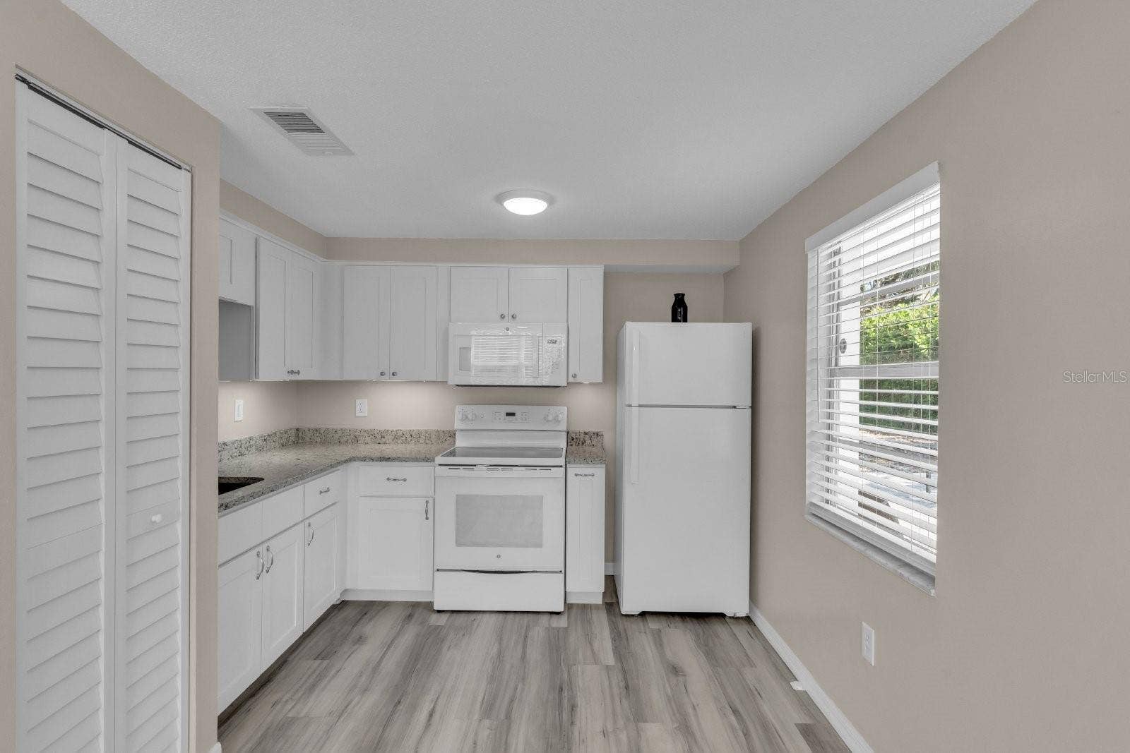 1673 CHERRY LANE, #1673, Sarasota, FL 34236