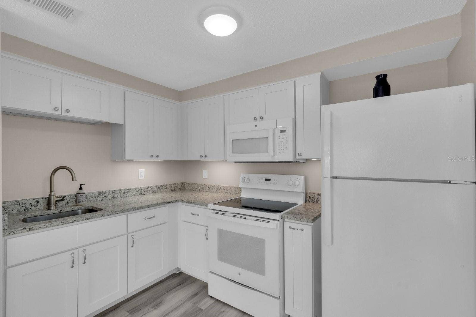 1673 CHERRY LANE, #1673, Sarasota, FL 34236