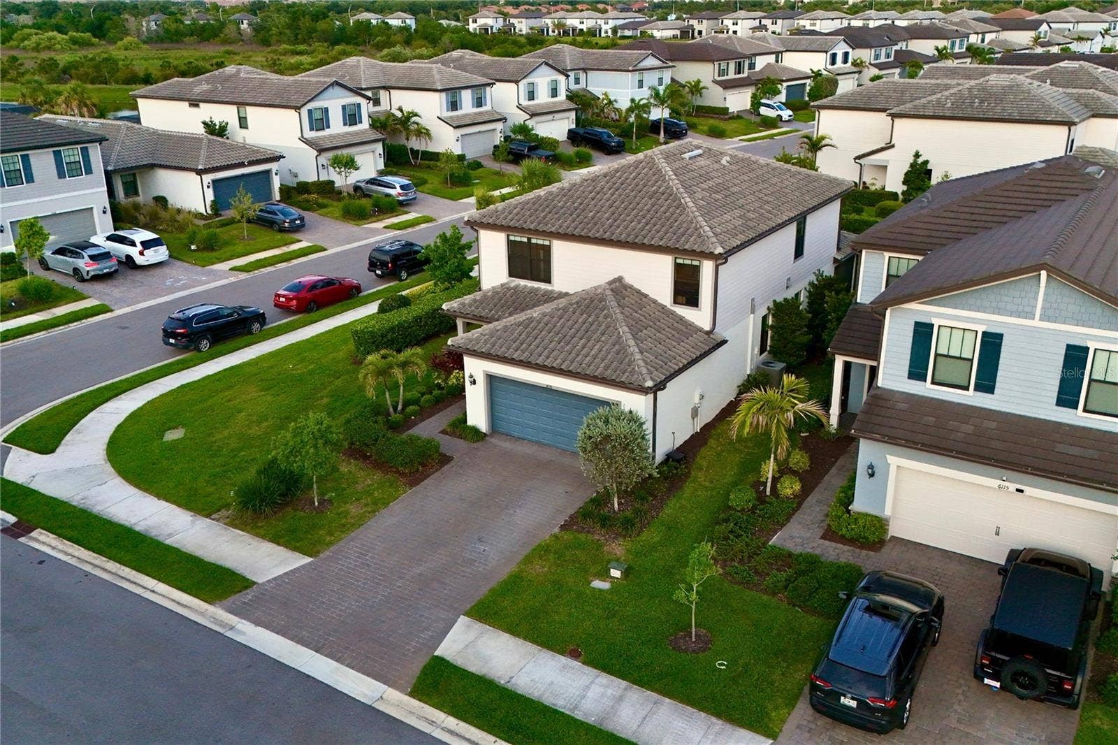 6111 BLUESTAR COURT, Lakewood Ranch, FL 34211