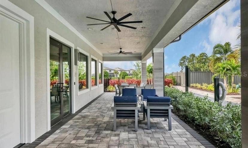 6111 BLUESTAR COURT, Lakewood Ranch, FL 34211