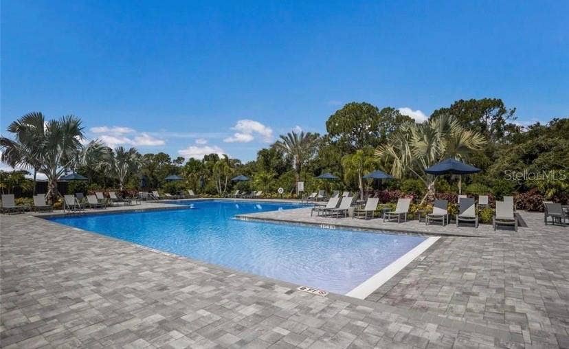 6111 BLUESTAR COURT, Lakewood Ranch, FL 34211