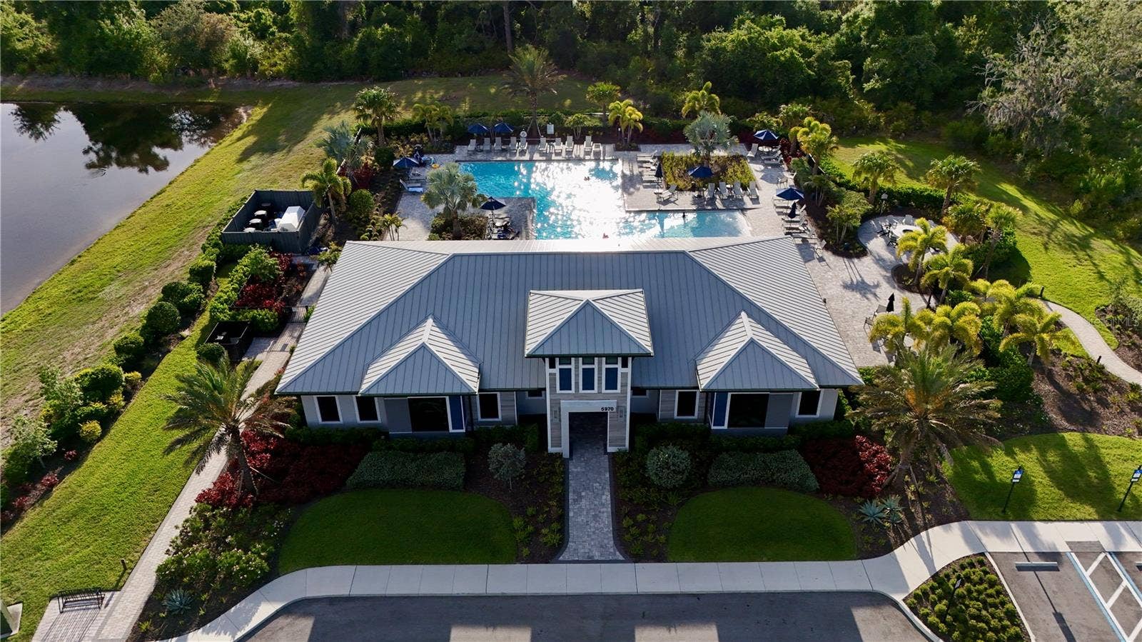 6111 BLUESTAR COURT, Lakewood Ranch, FL 34211
