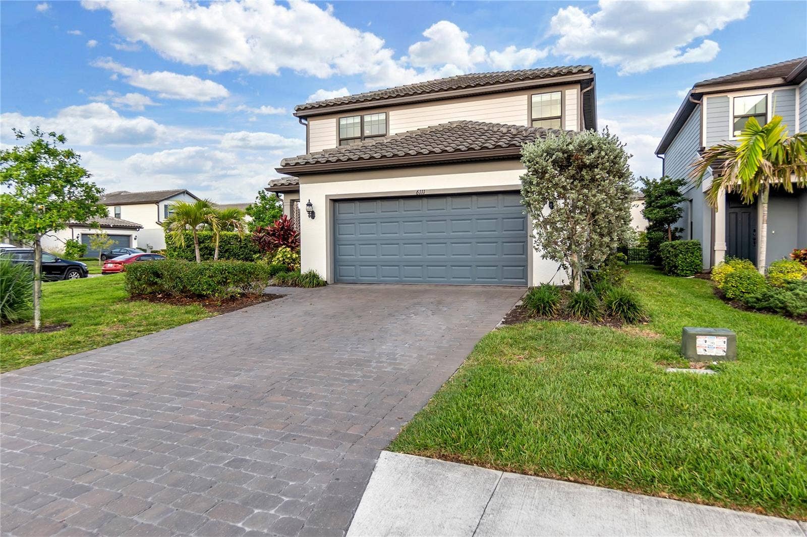 6111 BLUESTAR COURT, Lakewood Ranch, FL 34211