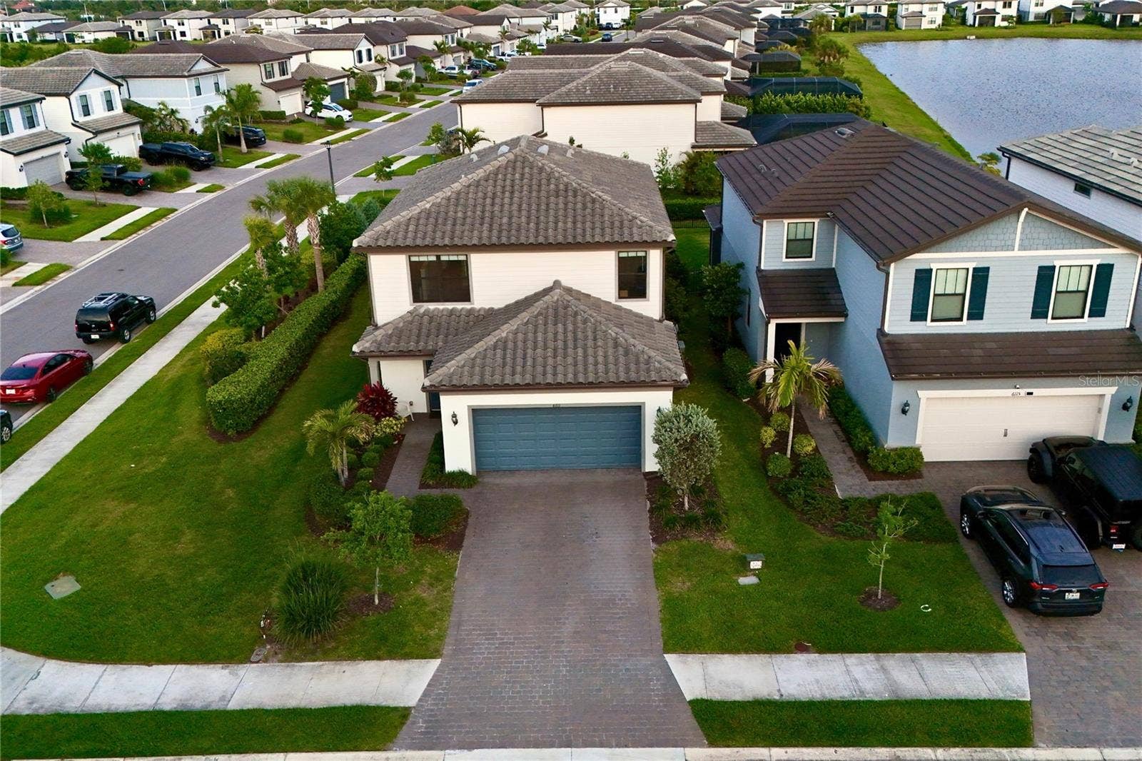 6111 BLUESTAR COURT, Lakewood Ranch, FL 34211