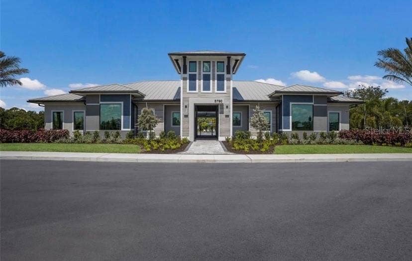 6111 BLUESTAR COURT, Lakewood Ranch, FL 34211