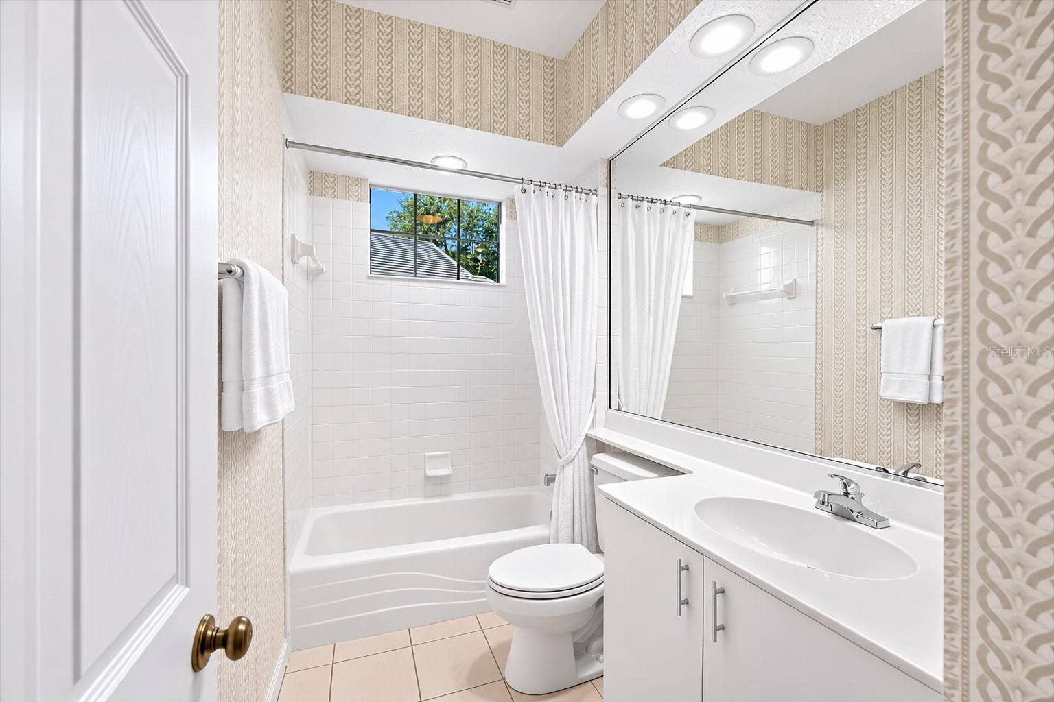 6726 VIRGINIA XING, University Park, FL 34201