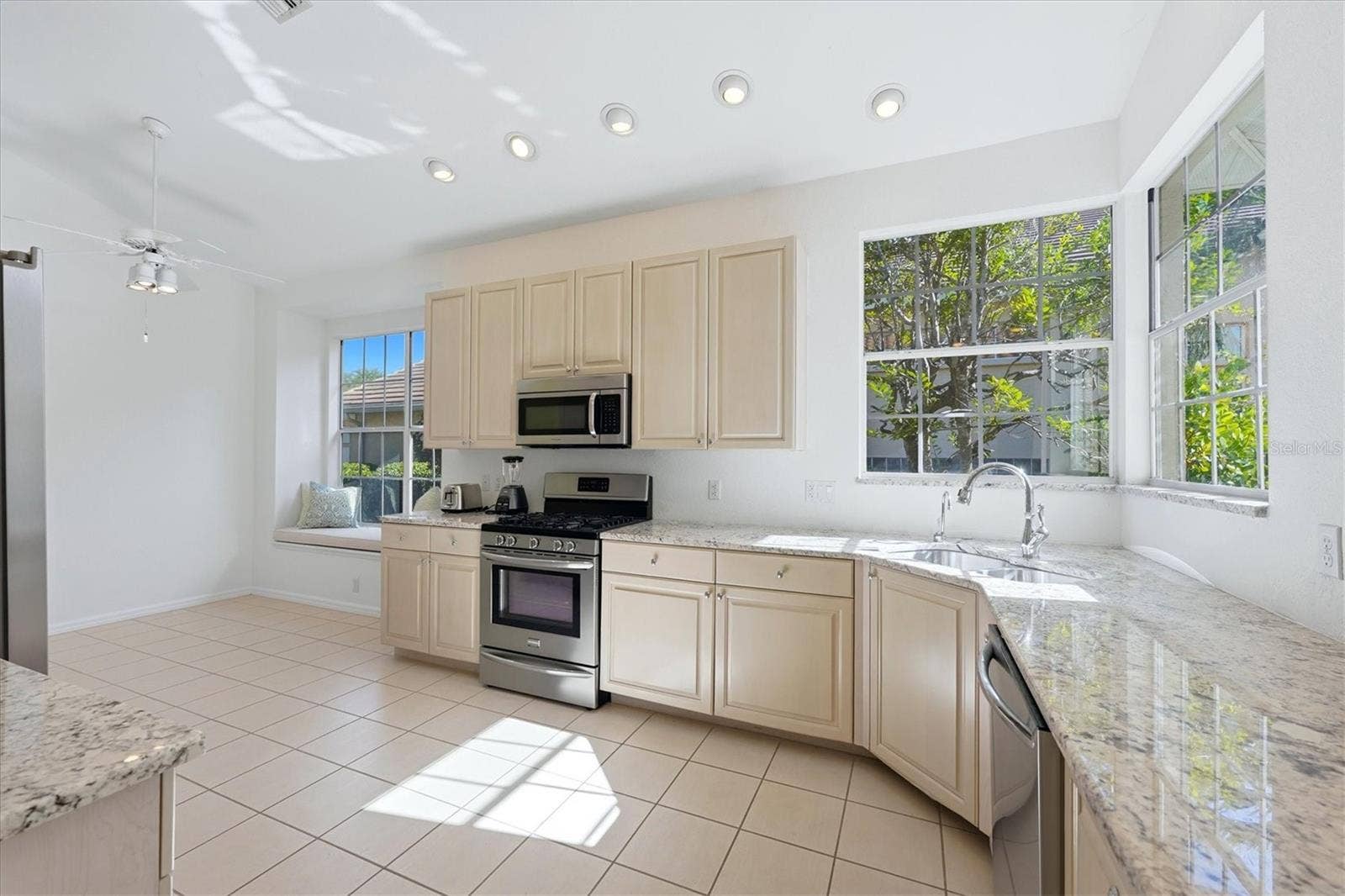 6726 VIRGINIA XING, University Park, FL 34201