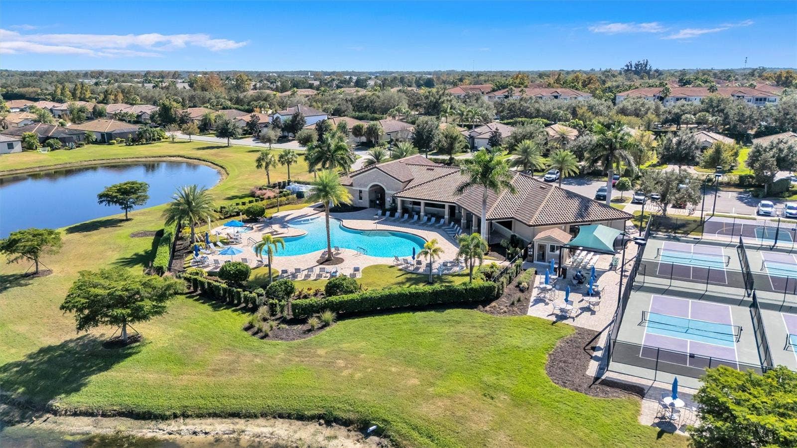 6832 WILD LAKE TERRACE, Bradenton, FL 34212