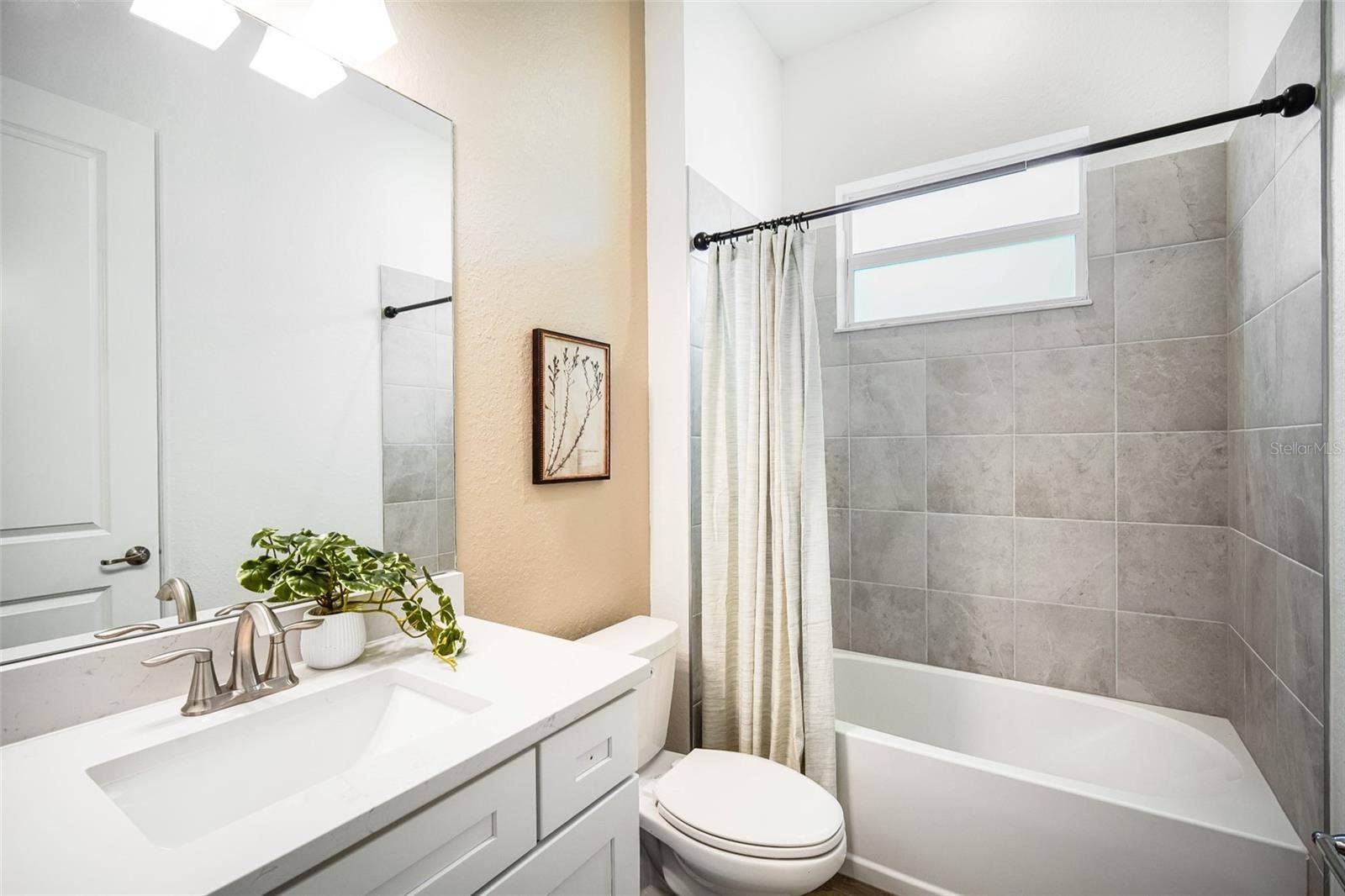 18220 KETTLE LAKE PLACE, Lakewood Ranch, FL 34211