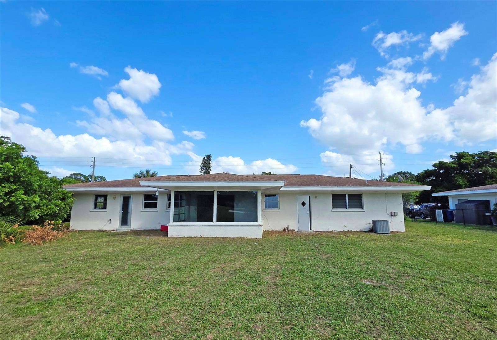 714 MAGELLAN DRIVE, Sarasota, FL 34243 Exterior back of home