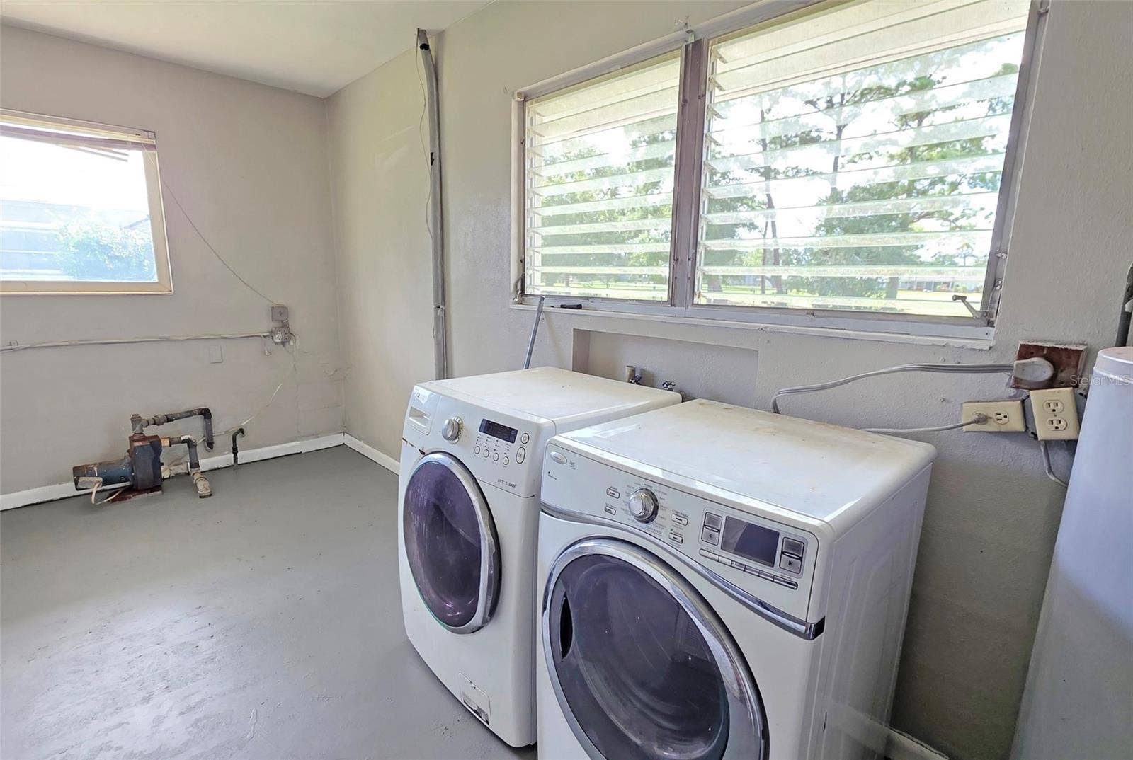 714 MAGELLAN DRIVE, Sarasota, FL 34243 Washer and Dryer located in garage