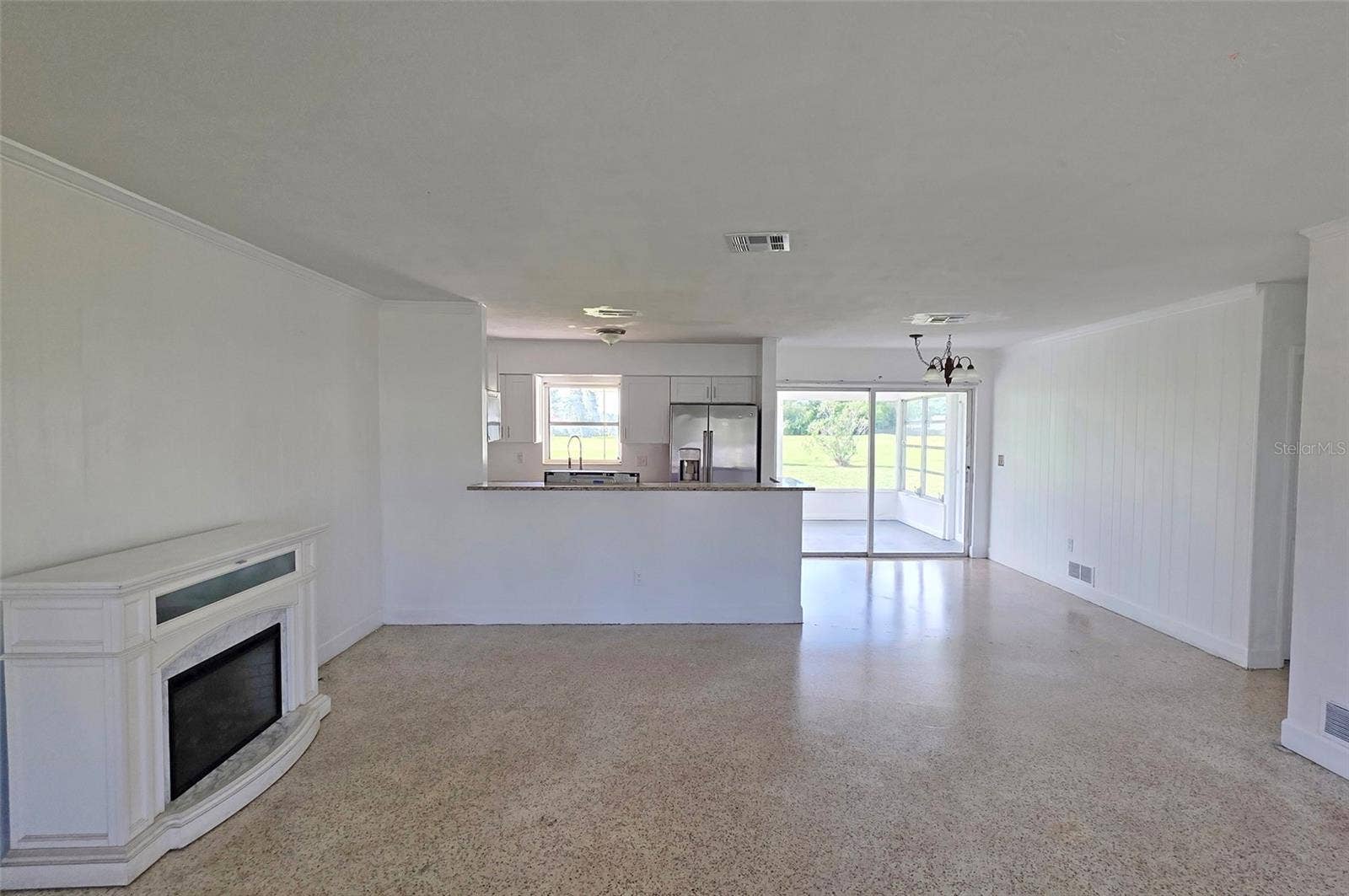 714 MAGELLAN DRIVE, Sarasota, FL 34243 Main living area 1