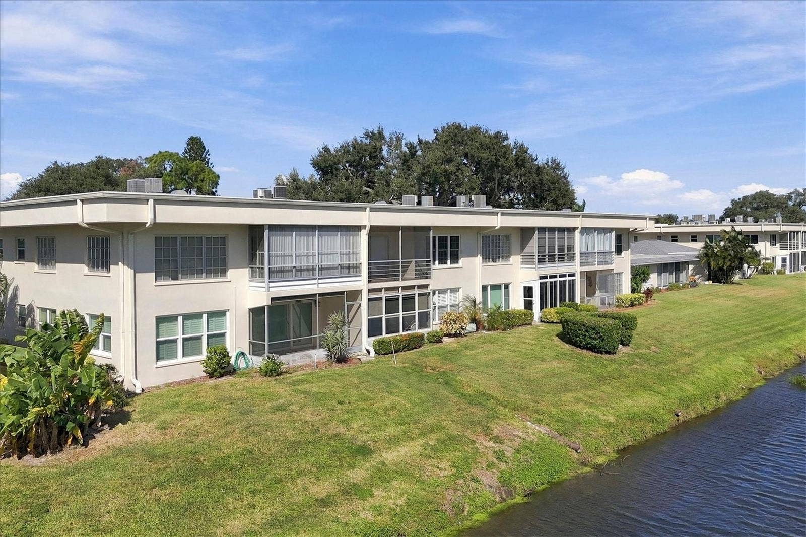 7405 W COUNTRY CLUB DRIVE N, #104, Sarasota, FL 34243