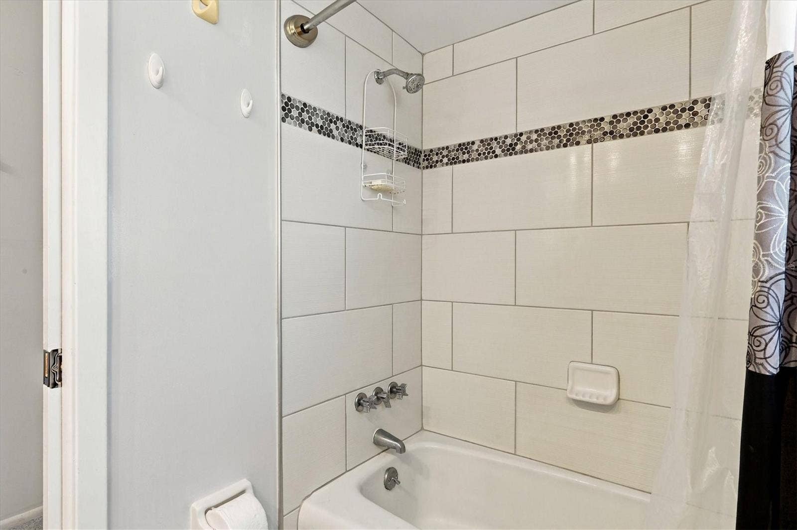 7405 W COUNTRY CLUB DRIVE N, #104, Sarasota, FL 34243