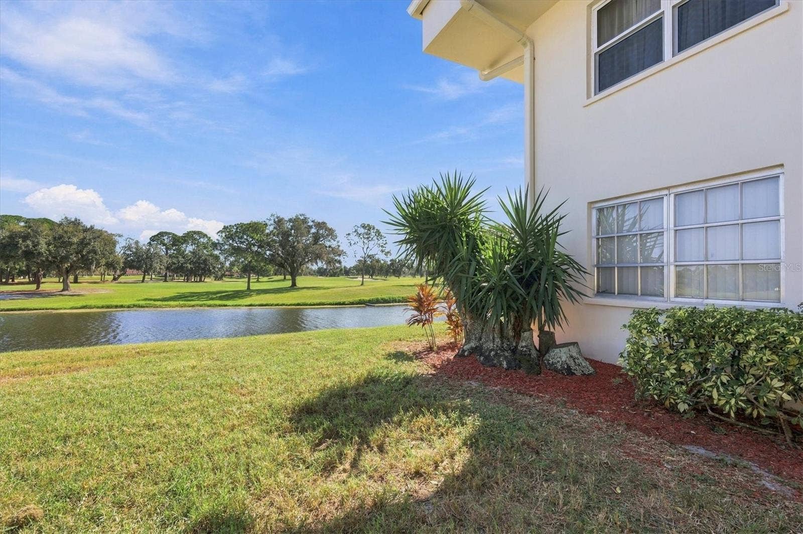 7405 W COUNTRY CLUB DRIVE N, #104, Sarasota, FL 34243