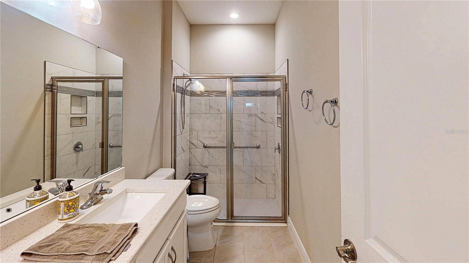 3911 GAVIOTA DRIVE, Ruskin, FL 33573 Bathroom 2