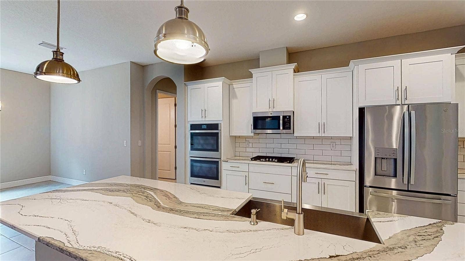 3911 GAVIOTA DRIVE, Ruskin, FL 33573 3911 GAVIOTA DRIVE, Ruskin, FL 33573