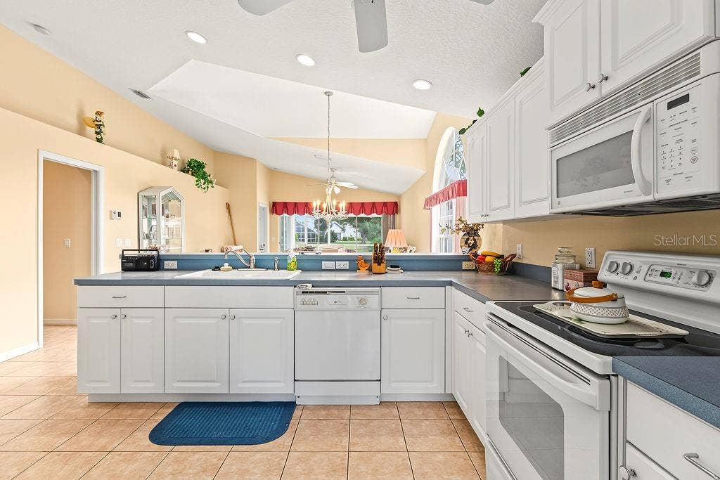 7321 ELEANOR CIRCLE, Sarasota, FL 34243 7321 ELEANOR CIRCLE, Sarasota, FL 34243