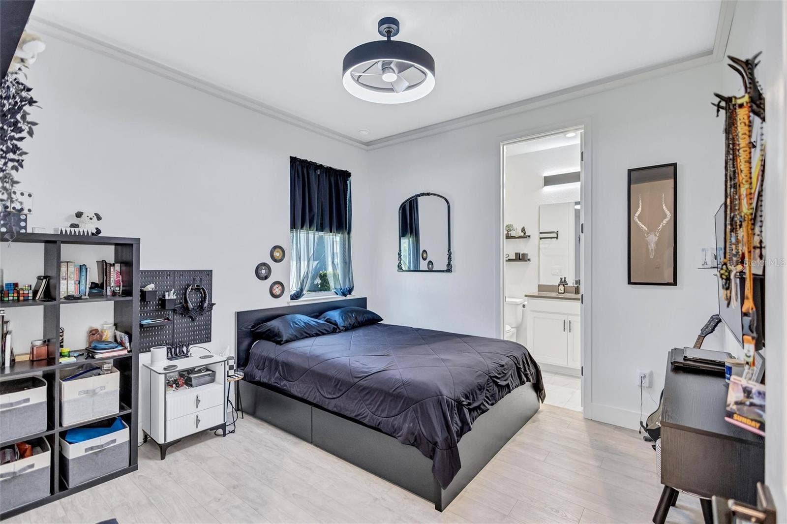Guest Bedroom with Ensuite Bathroom