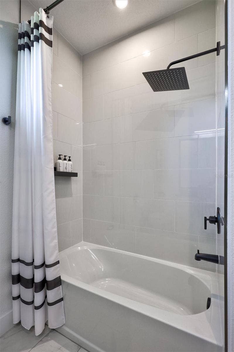 Hall Bath - Soaking Tub