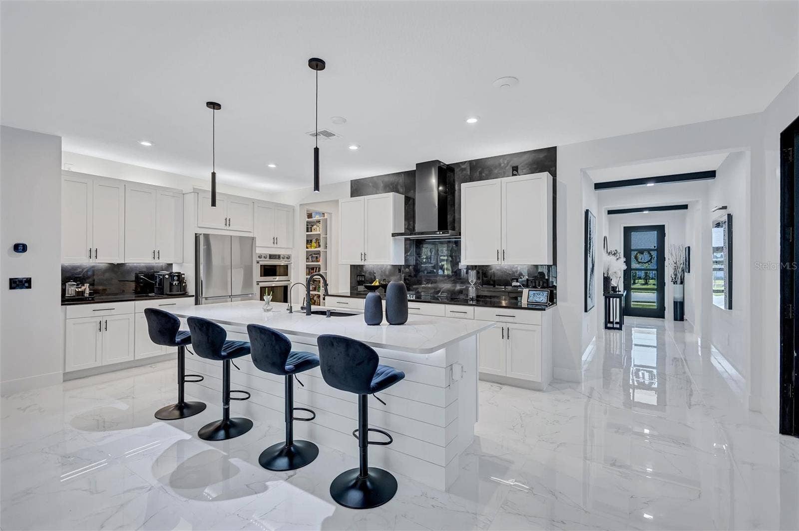 EXECUTIVE GOURMET KITCHEN - Details and custom upgraded! Chef's Dream Kitchen