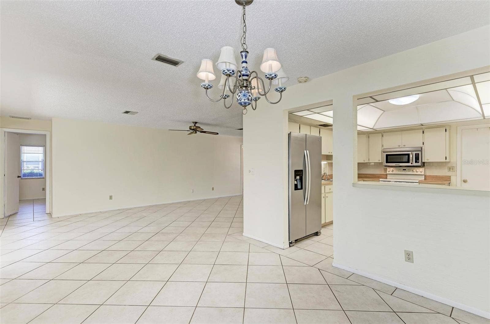 6954 W COUNTRY CLUB DRIVE N, Sarasota, FL 34243