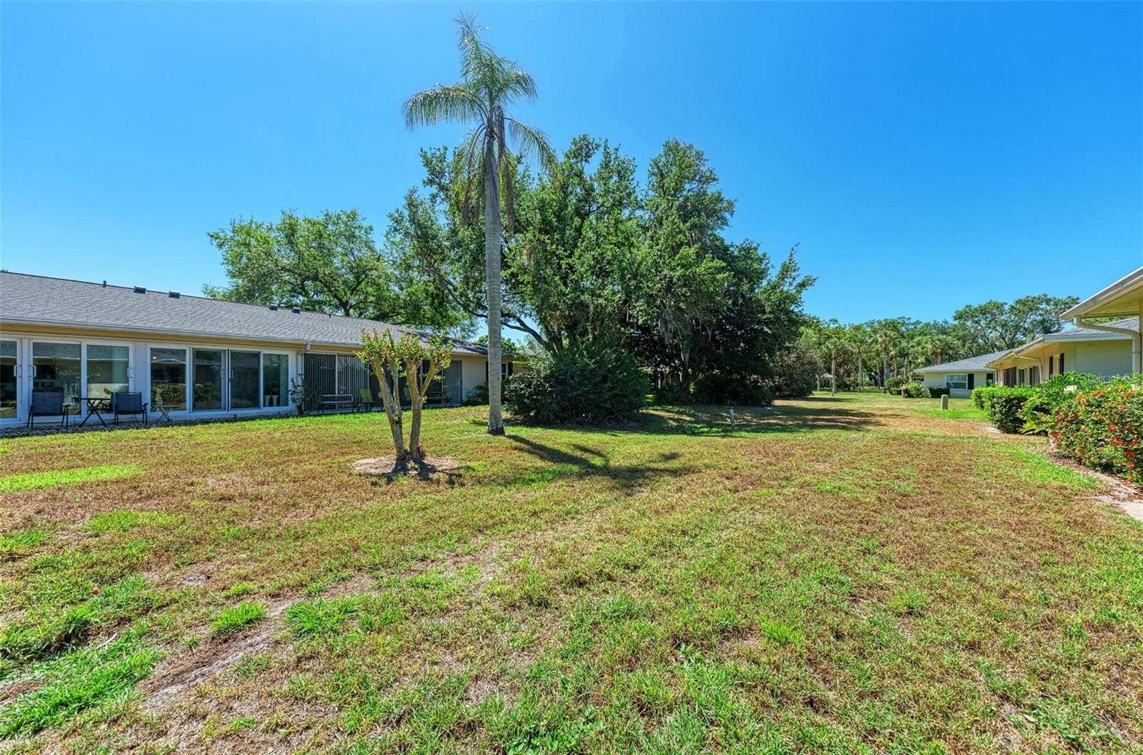 6954 W COUNTRY CLUB DRIVE N, Sarasota, FL 34243