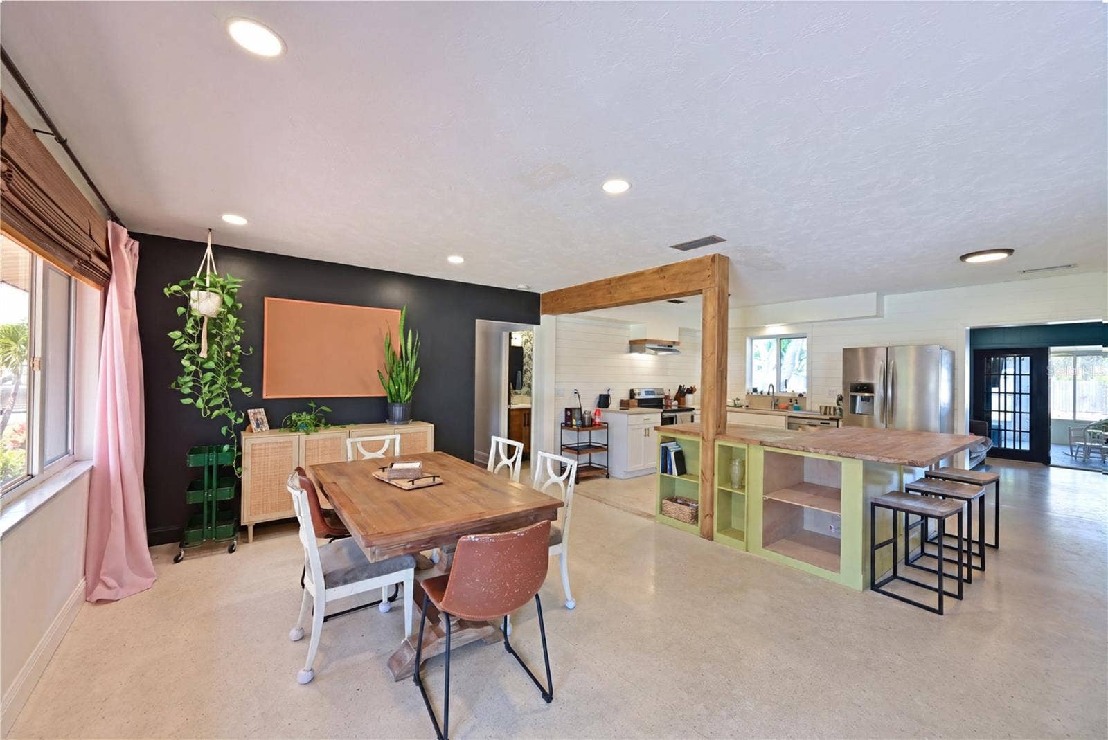5812 2ND AVE DR NW, Bradenton, FL 34209 5812 2ND AVE DR NW, Bradenton, FL 34209