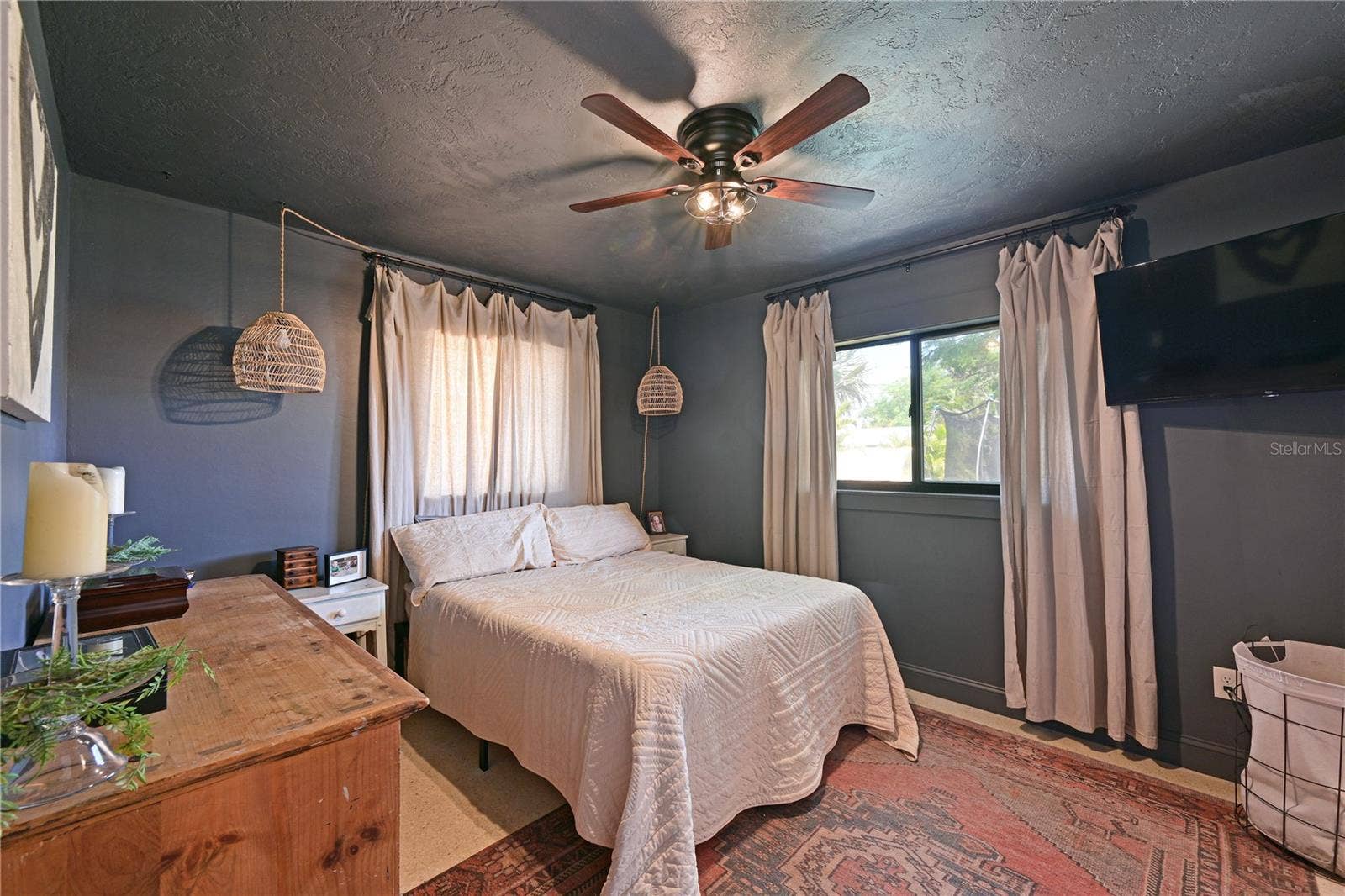 5812 2ND AVE DR NW, Bradenton, FL 34209 5812 2ND AVE DR NW, Bradenton, FL 34209