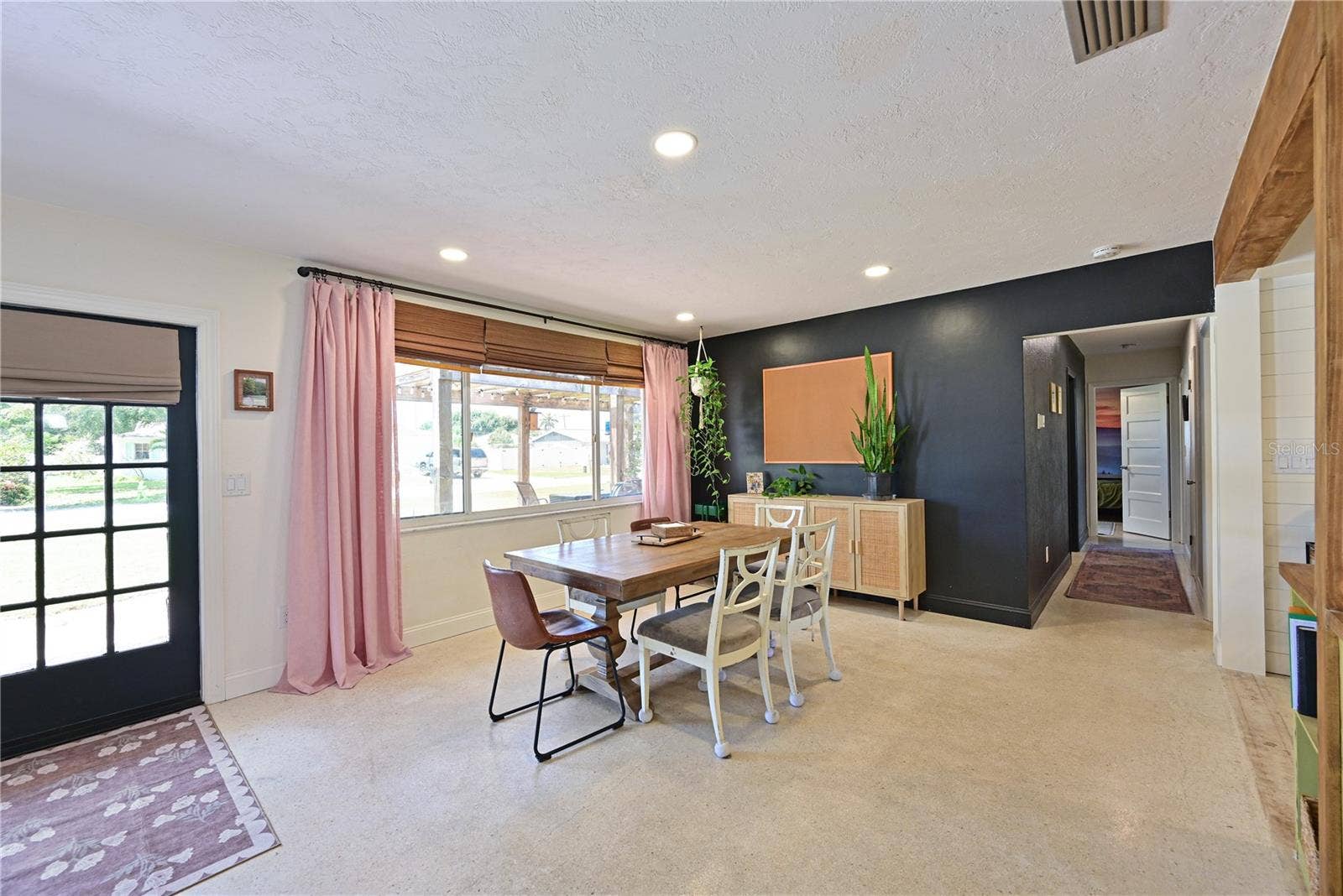 5812 2ND AVE DR NW, Bradenton, FL 34209 5812 2ND AVE DR NW, Bradenton, FL 34209