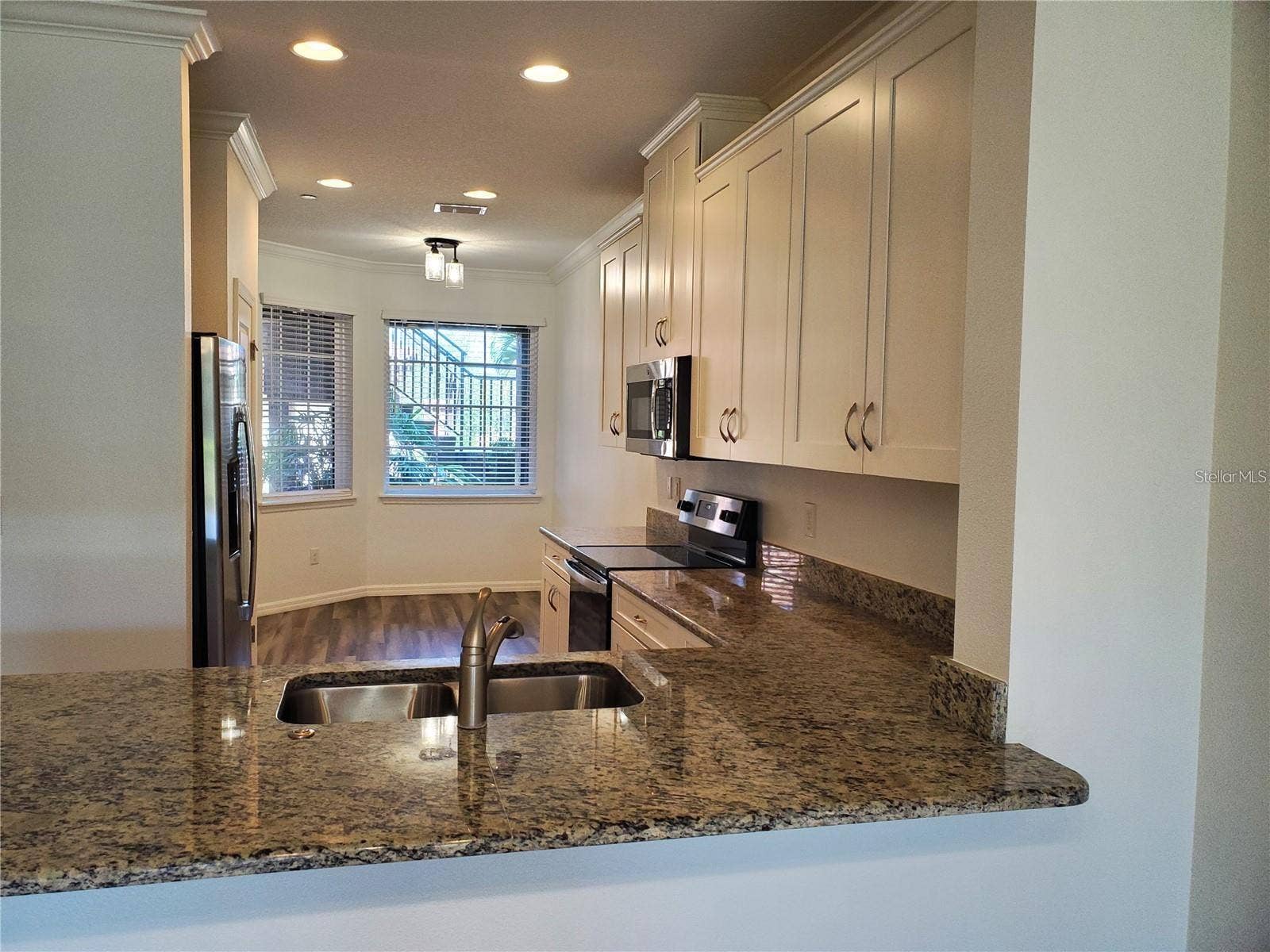 13816 MESSINA LOOP, #102, Bradenton, FL 34211 Kitchen with Eat In Area