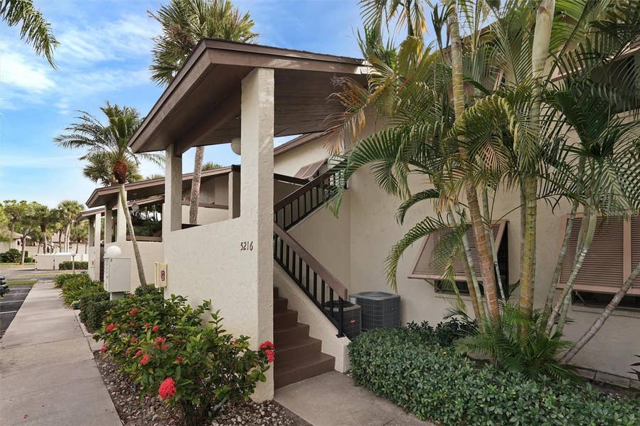 Property photo for 5216 WILLOW LINKS, Sarasota, FL