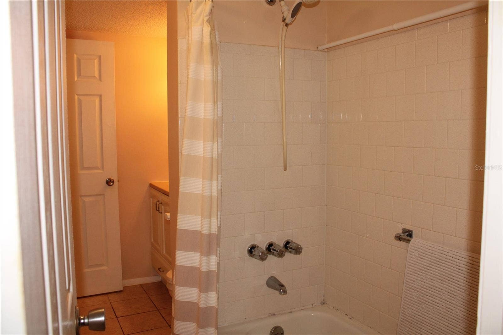 Jack-N-Jill bathroom