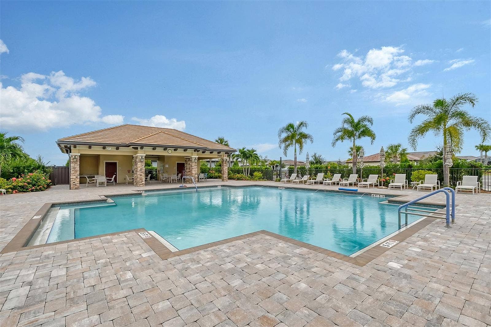 7608 SUMMERLAND COVE, Lakewood Ranch, FL 34202 7608 SUMMERLAND COVE, Lakewood Ranch, FL 34202