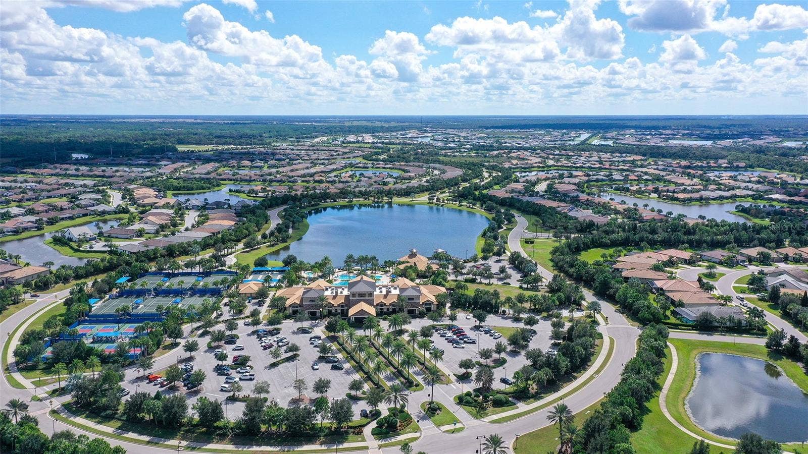 7608 SUMMERLAND COVE, Lakewood Ranch, FL 34202 7608 SUMMERLAND COVE, Lakewood Ranch, FL 34202