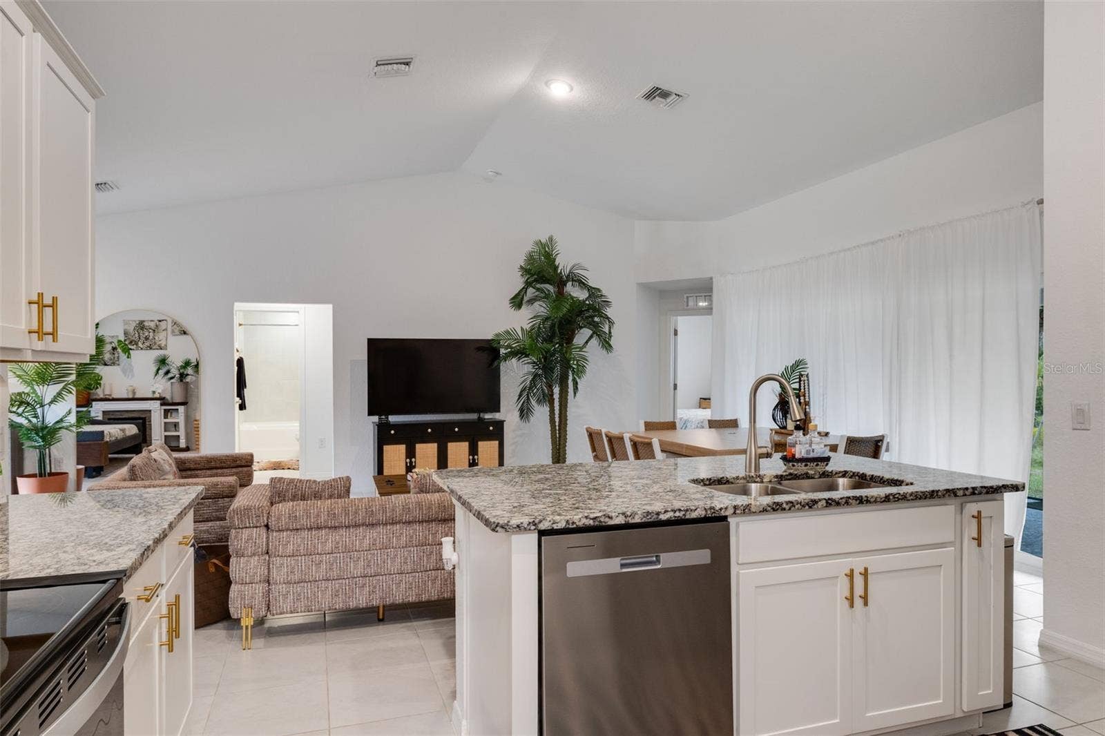 12068 SHELLNUT AVENUE, Port Charlotte, FL 33981 12068 SHELLNUT AVENUE, Port Charlotte, FL 33981