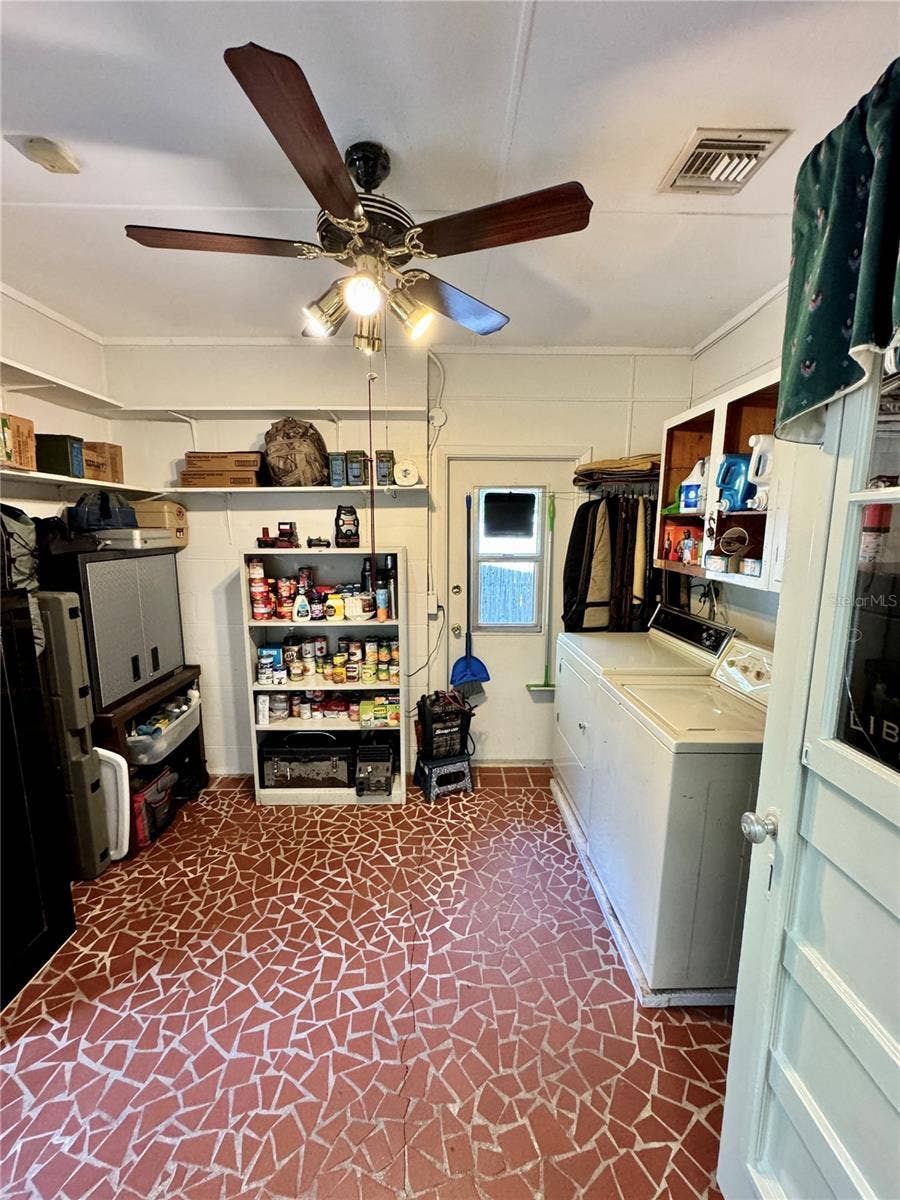 4306 GLORY PLACE, Sarasota, FL 34231 4306 GLORY PLACE, Sarasota, FL 34231