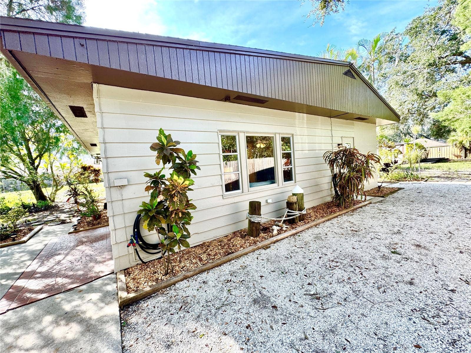 4306 GLORY PLACE, Sarasota, FL 34231 4306 GLORY PLACE, Sarasota, FL 34231