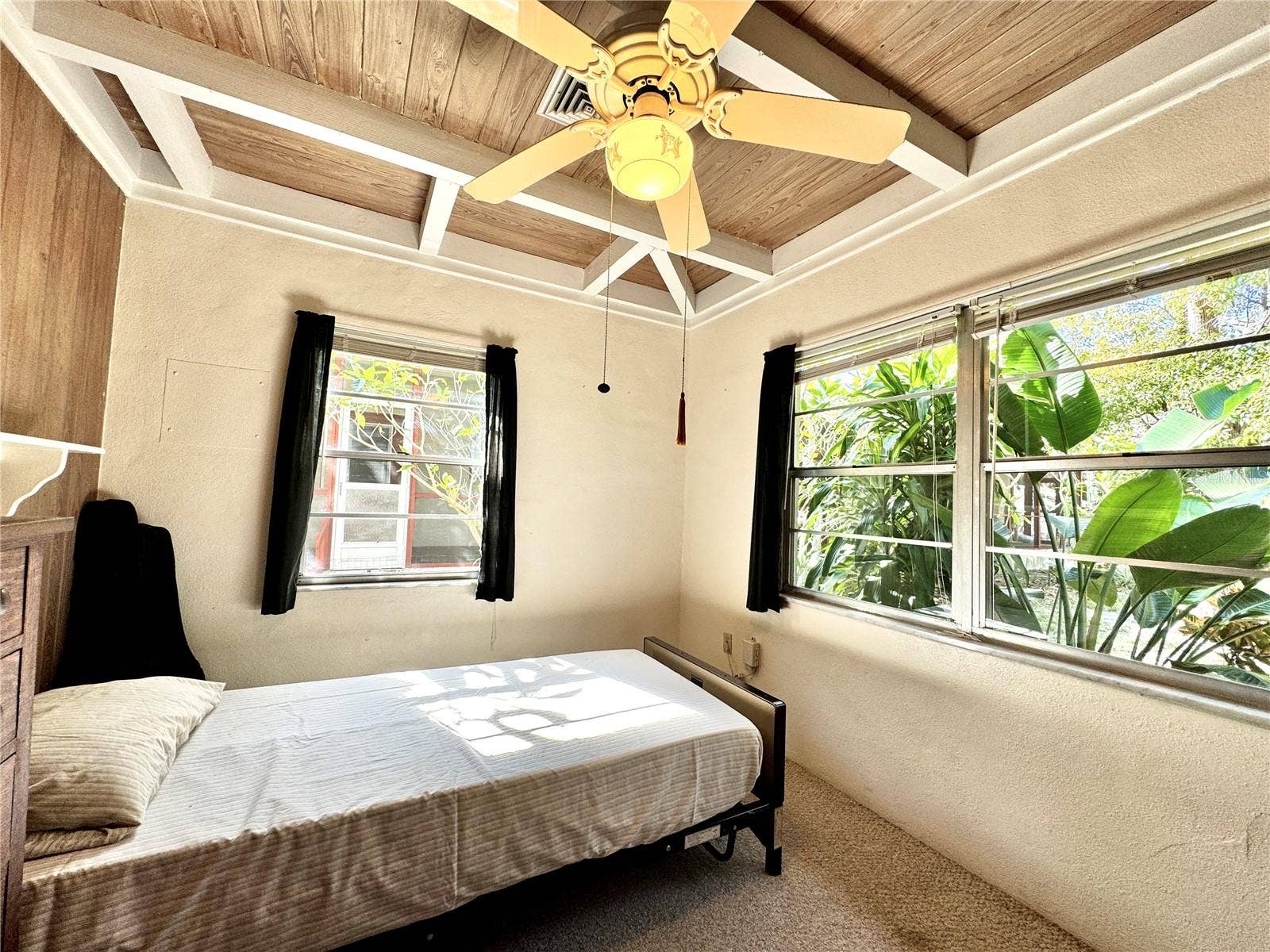 4306 GLORY PLACE, Sarasota, FL 34231 4306 GLORY PLACE, Sarasota, FL 34231