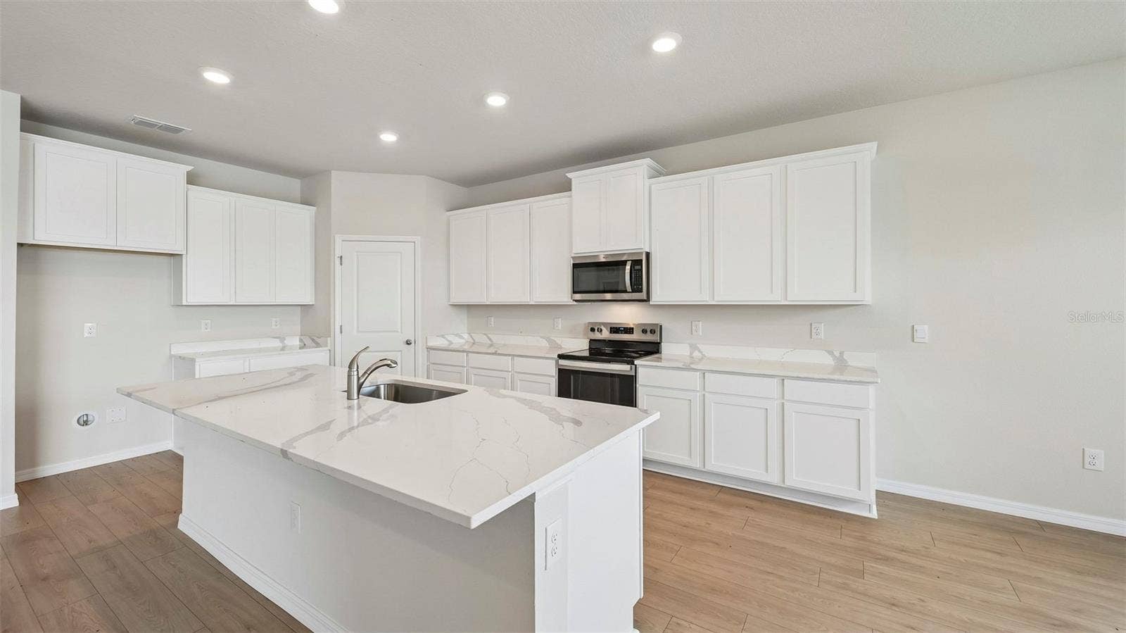10444 WOODLAND GARDEN WAY, Parrish, FL 34219 10444 WOODLAND GARDEN WAY, Parrish, FL 34219