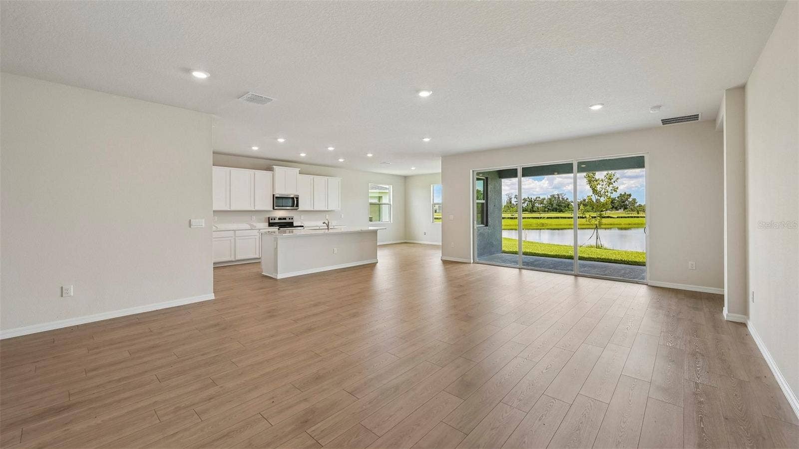 10444 WOODLAND GARDEN WAY, Parrish, FL 34219 10444 WOODLAND GARDEN WAY, Parrish, FL 34219