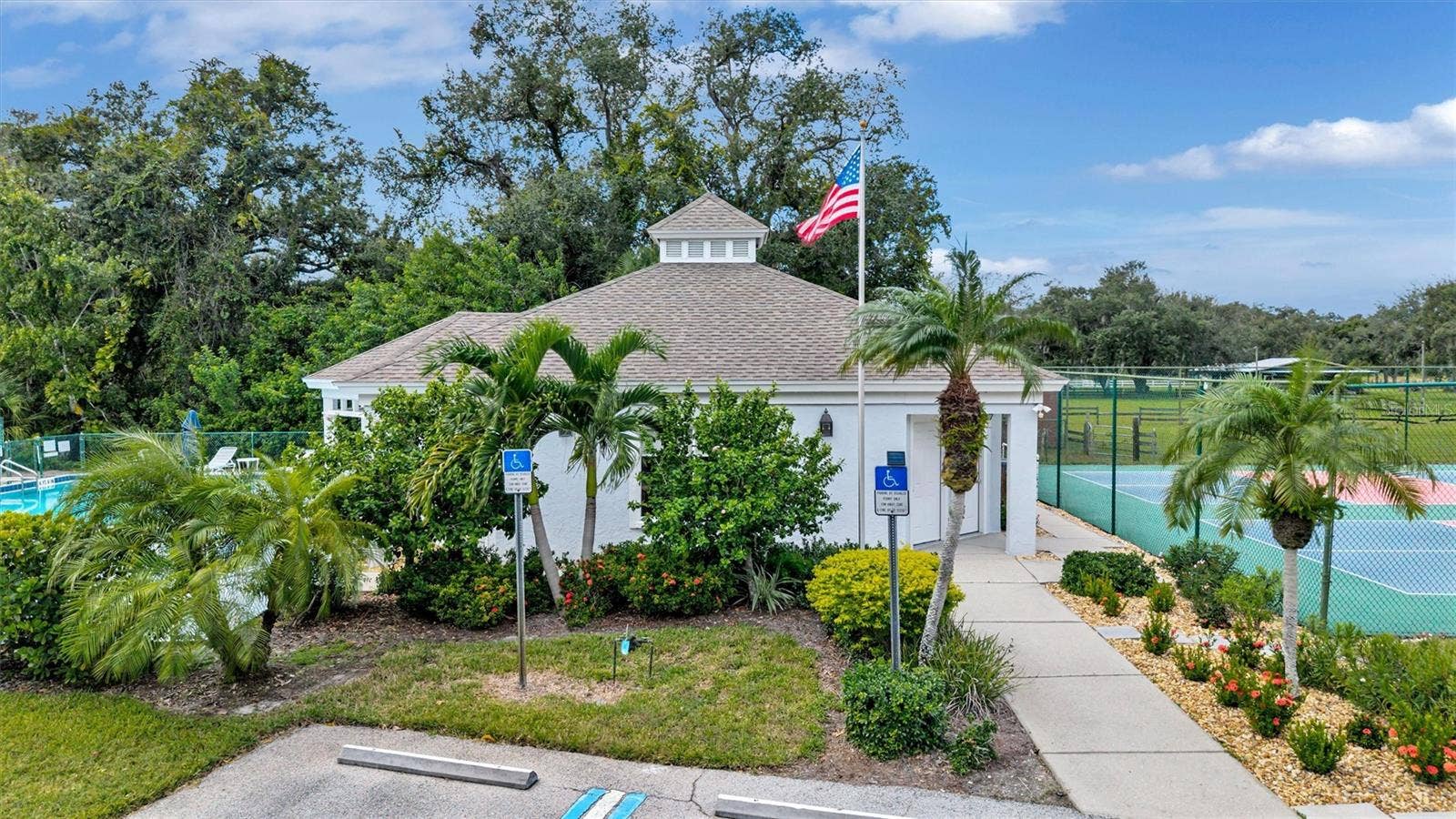 6468 APPROACH ROAD, #14, Sarasota, FL 34238