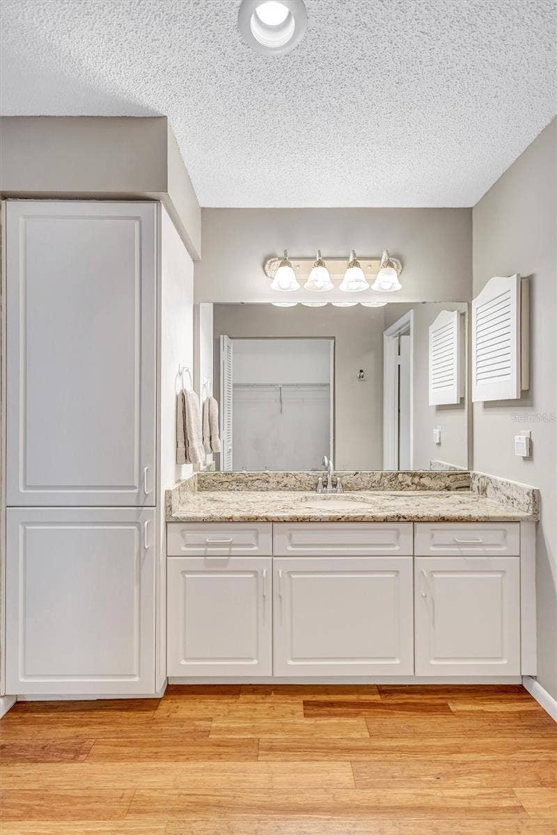 6468 APPROACH ROAD, #14, Sarasota, FL 34238