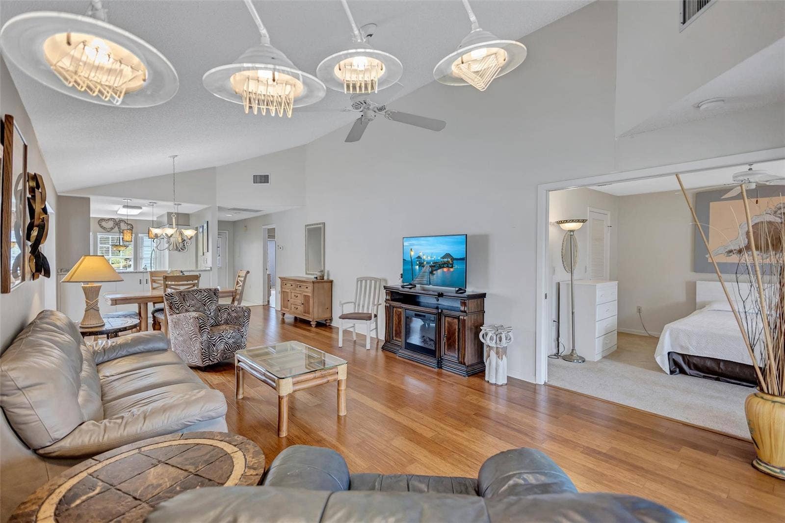 6468 APPROACH ROAD, #14, Sarasota, FL 34238