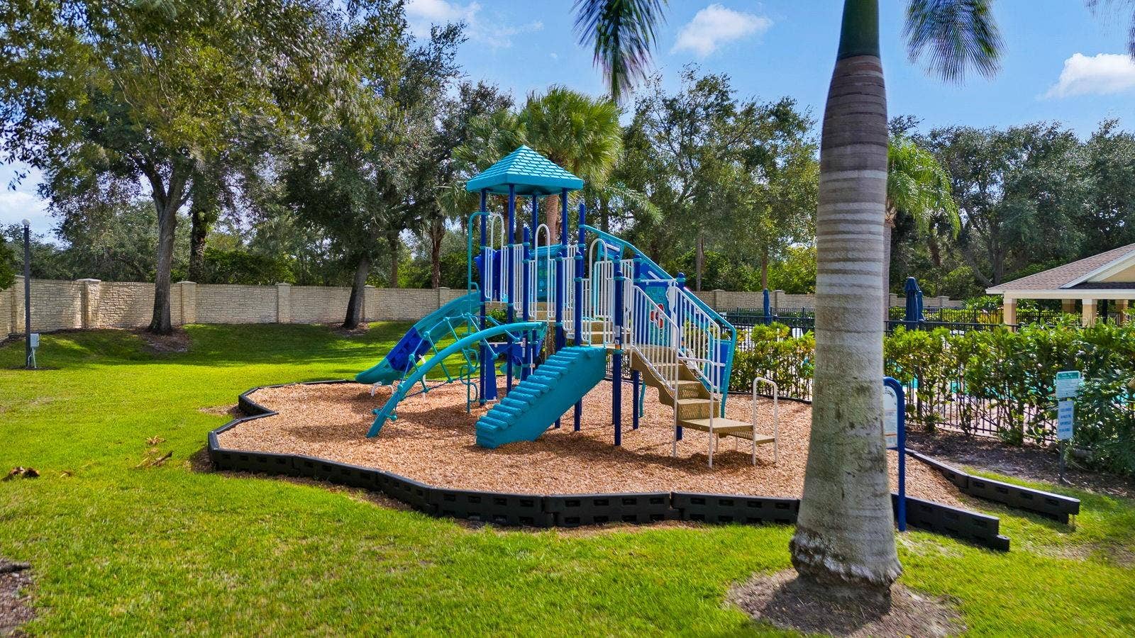 8304 72ND LANE E, Bradenton, FL 34201