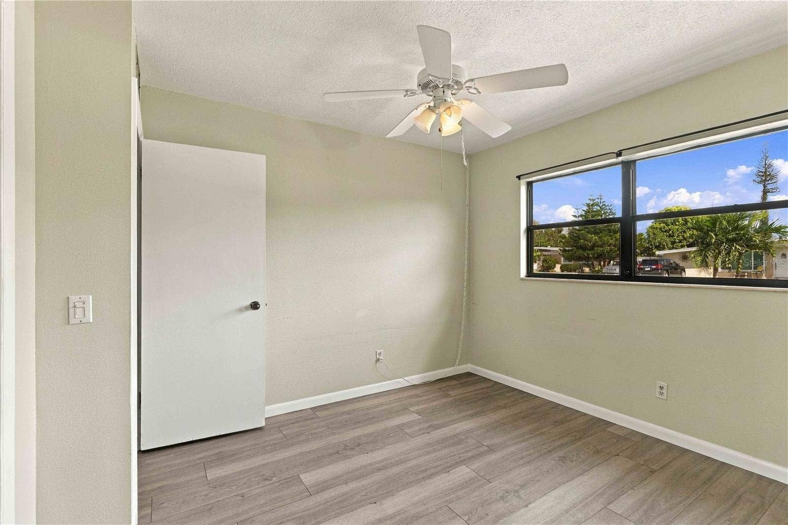 5712 20TH STREET W, Bradenton, FL 34207 5712 20TH STREET W, Bradenton, FL 34207