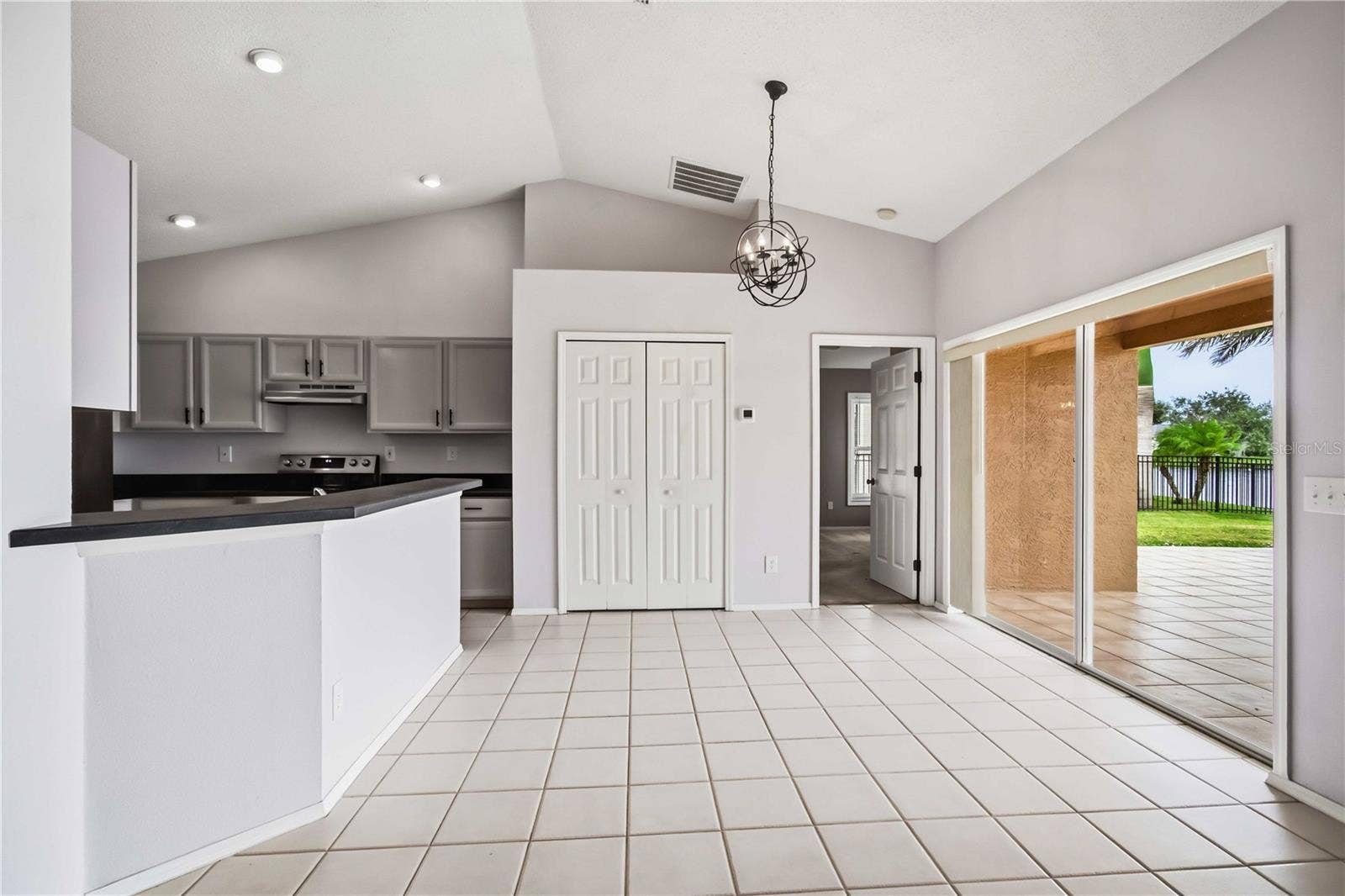 5207 52ND AVENUE W, Bradenton, FL 34210 5207 52ND AVENUE W, Bradenton, FL 34210